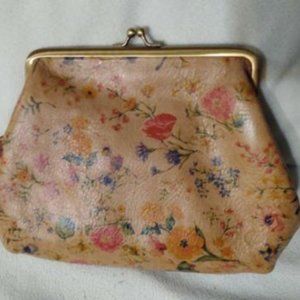 Patricia Nash kiss lock wristlet